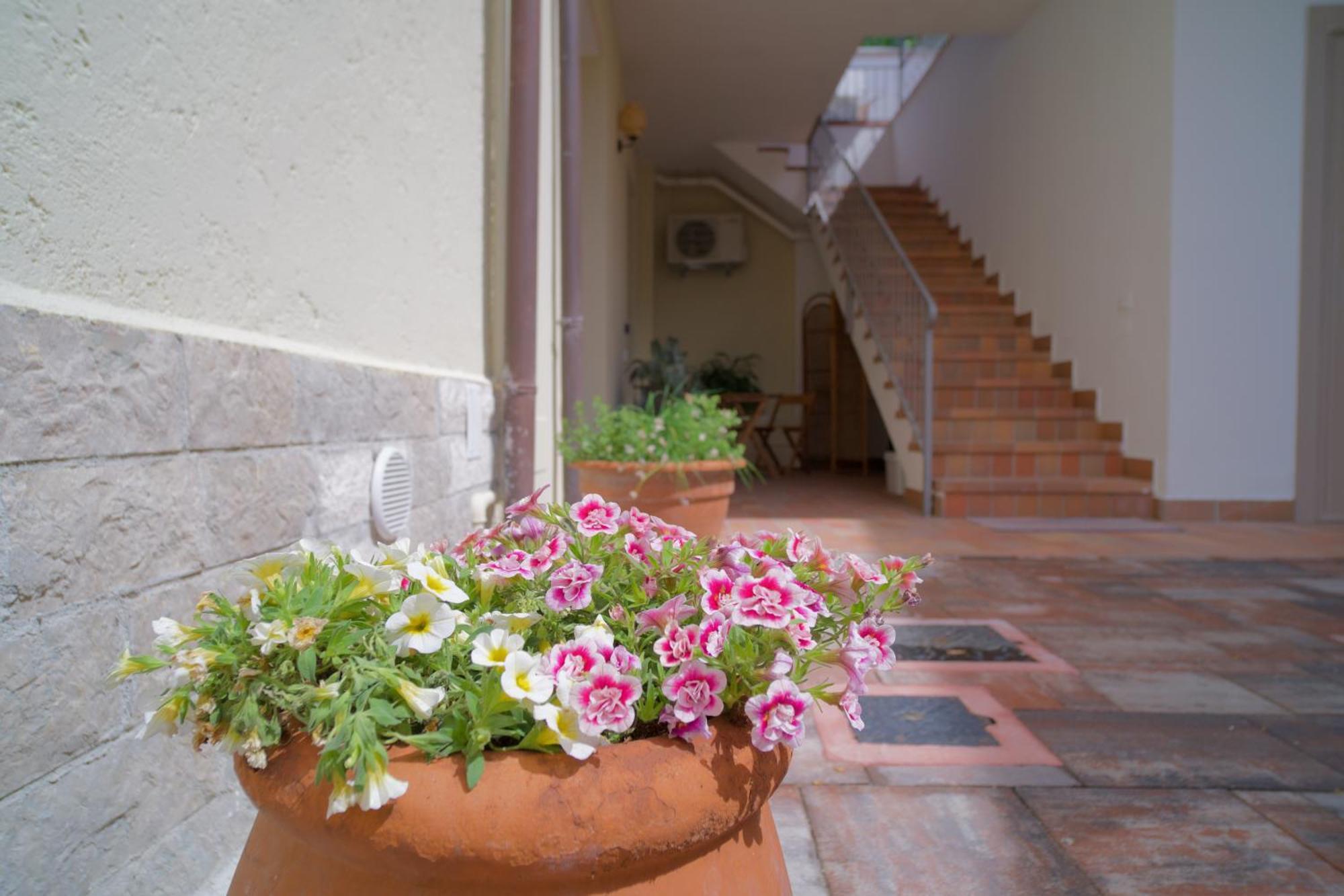 Bed and Breakfast Colibri Saló Exterior foto